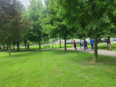 Športne aktivnosti na dogodku Piknik v parku 11